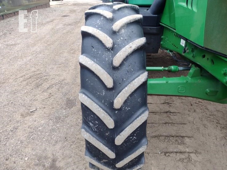 2014-john-deere-6140m-image-16