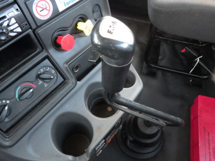 2016-international-prostar-image-9