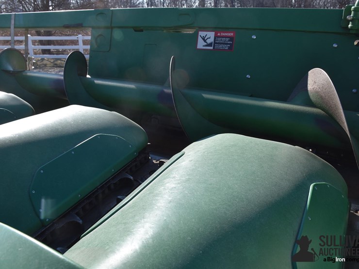 2014-john-deere-608c-image-14