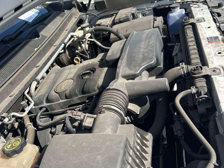 2016-chevrolet-colorado-image-8