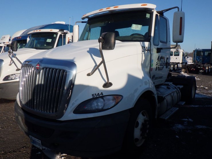 2016-international-prostar-image-1