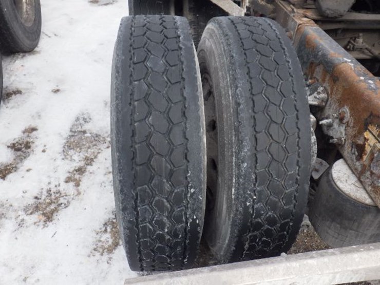 2014-peterbilt-386-image-18