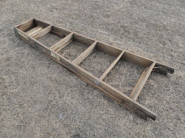 6'-wood-ladder-image-2