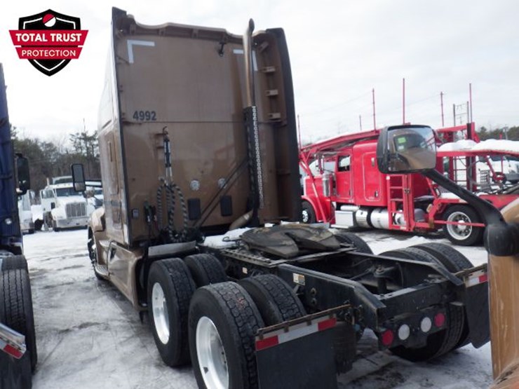 2022-kenworth-t680-image-14