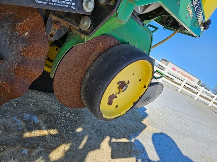 john-deere-7200-image-29