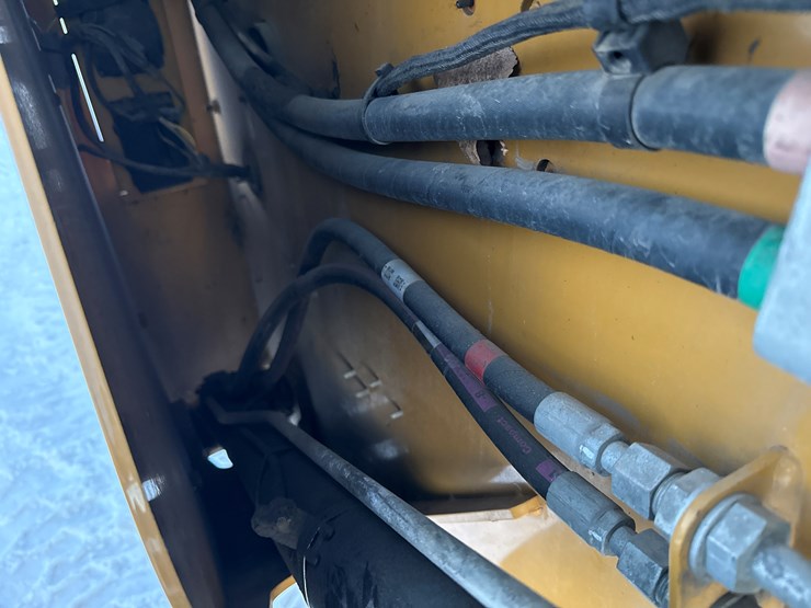 caterpillar-272d2-image-26