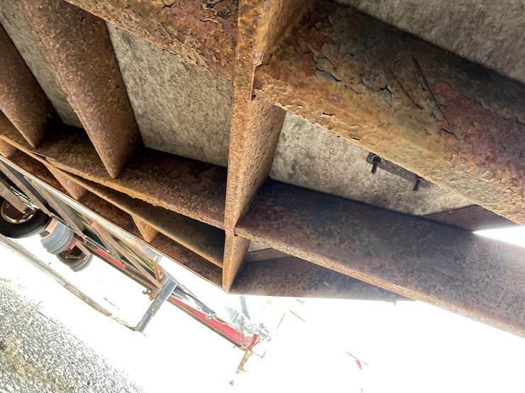 #4004-•-2016-enclosed-24'-rc-trailer-(has-wi-title)-image-23