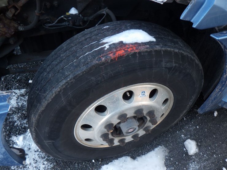 2019-freightliner-cascadia-126-image-23