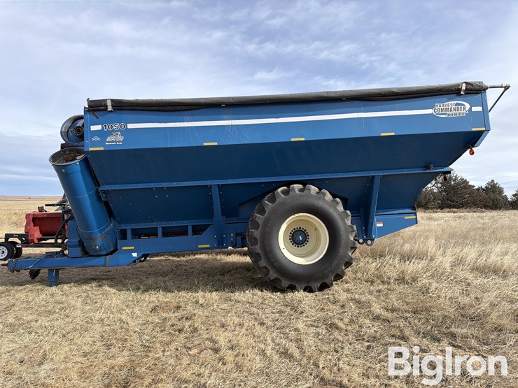 2009-kinze-1050-image-7