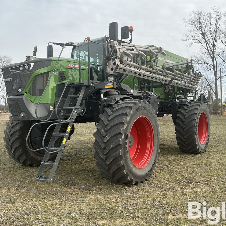 2023 Fendt RoGator 937H Self-Propelled Dry Fertilizer Spreader