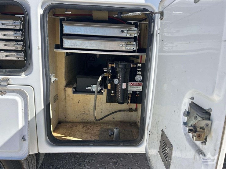 2012-altec-at200a-image-27