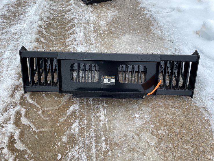 #2357-•-wolverine-mini-skid-steer-skeleton-bucket-image-5