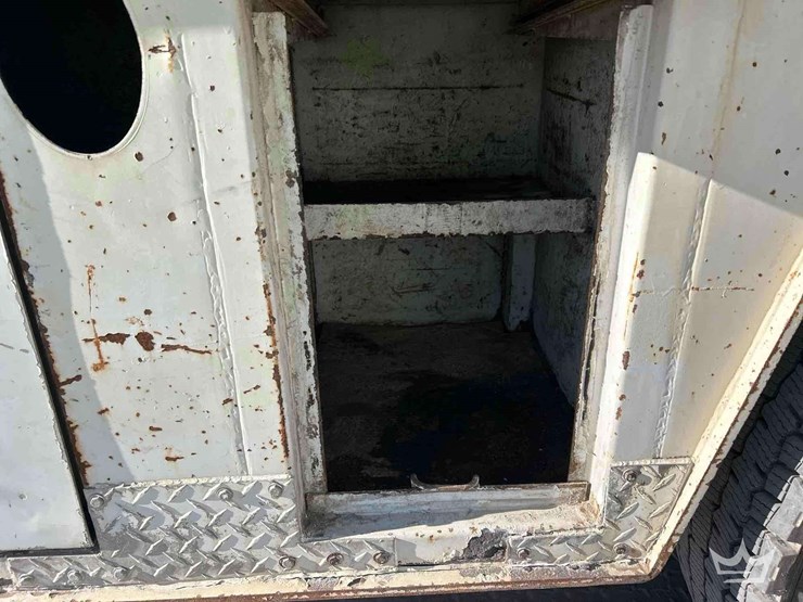 2003-sterling-l8500-image-32