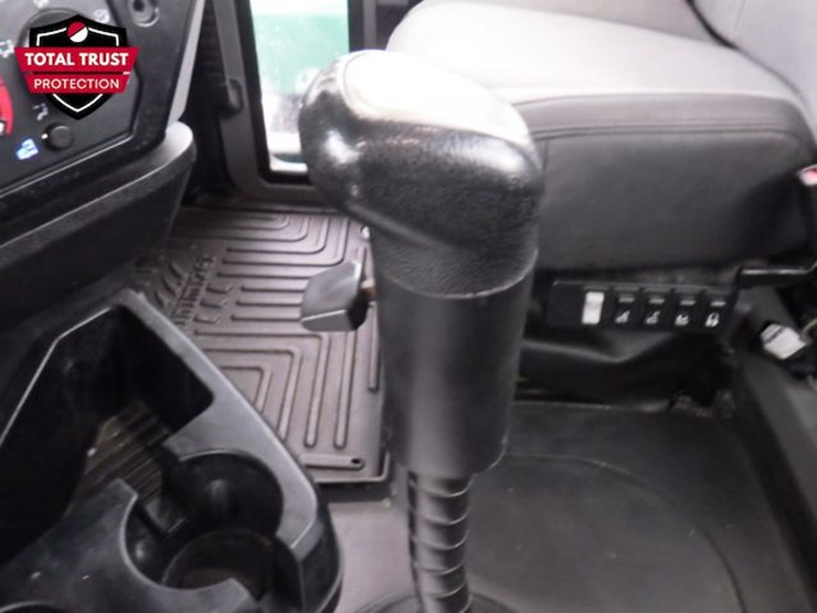 2023-mack-anthem-image-16