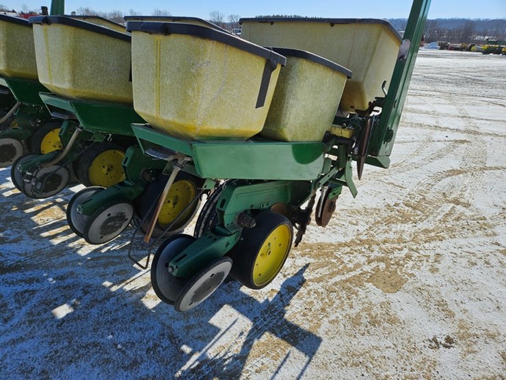 john-deere-7000-image-15