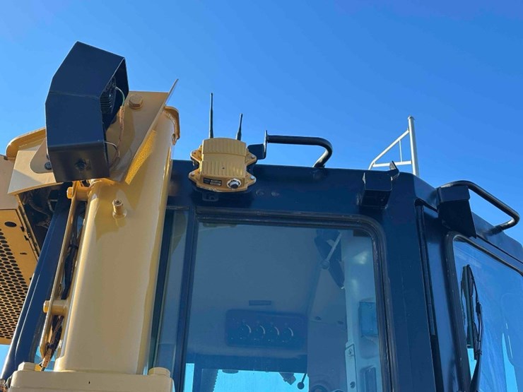 2019-caterpillar-d8t-image-50