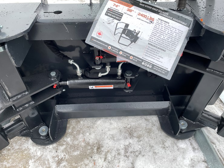#2367-•-wolverine-hydraulic-bale-squeeze-attachment-image-11