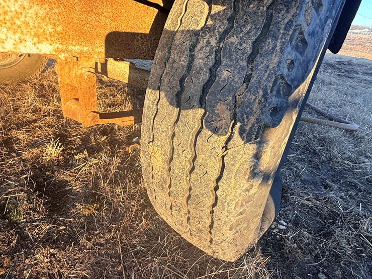 #2596-•-permavane-air-compressor-image-21