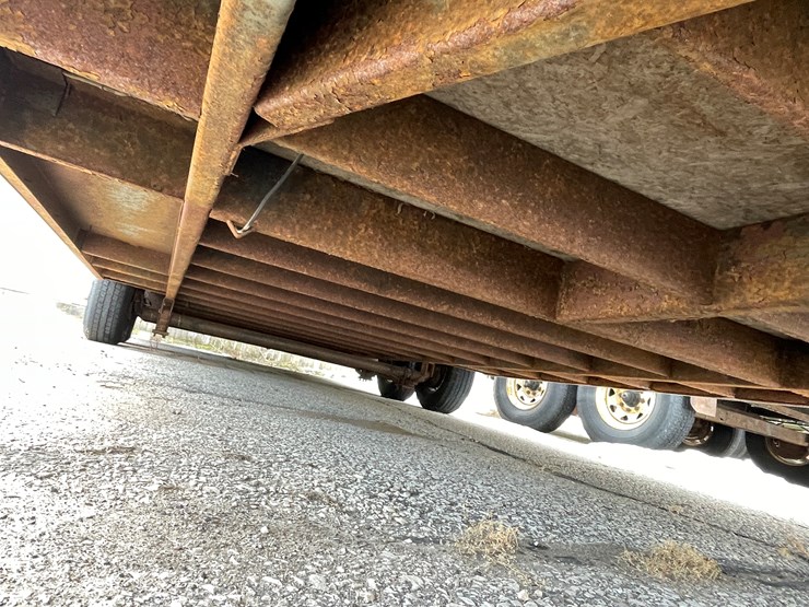 #4004-•-2016-enclosed-24'-rc-trailer-(has-wi-title)-image-21