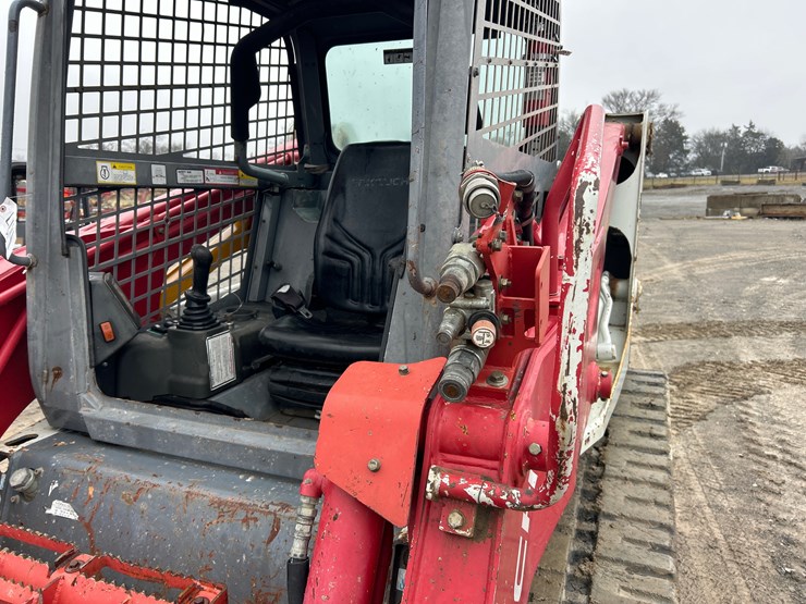 2017-takeuchi-tl12r2-image-11