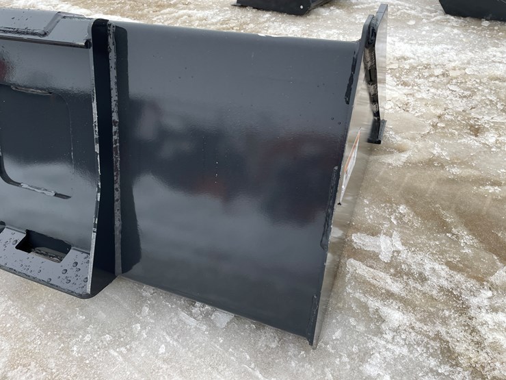 #2343-•-wolverine-universal-mount-track-duty-bucket-image-15