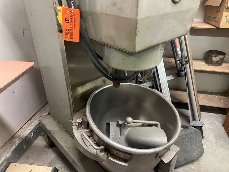 #4012-•-commercial-vulcan-mixer-image-2