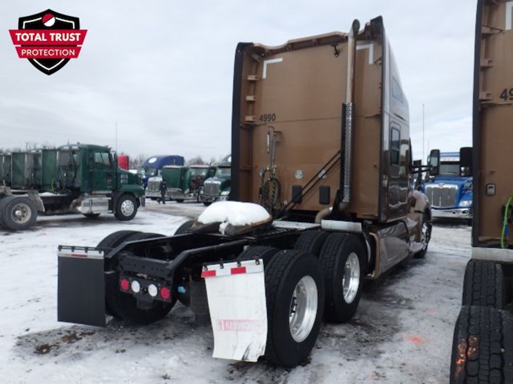 2022-kenworth-t680-image-11