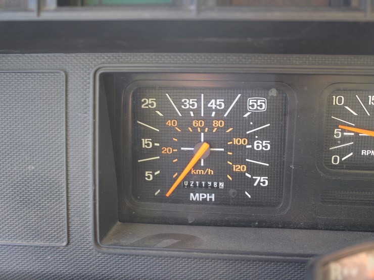 1995-ford-ft900-image-9