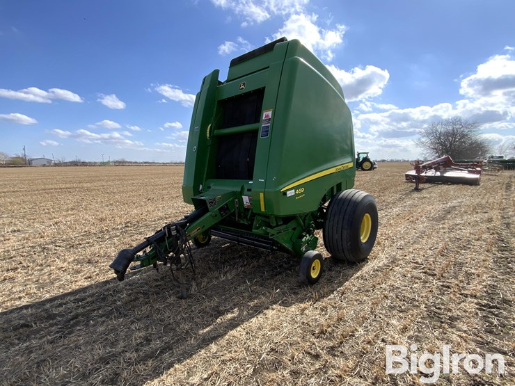 2015-john-deere-469-image-1