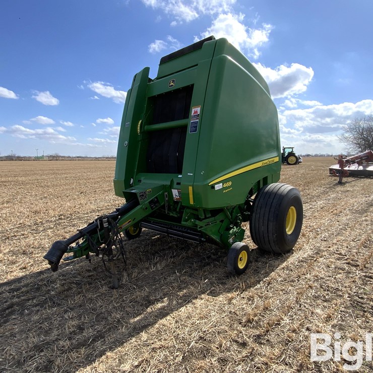 2015 JOHN DEERE 469