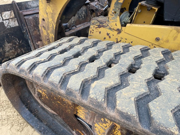 caterpillar-279d-image-39