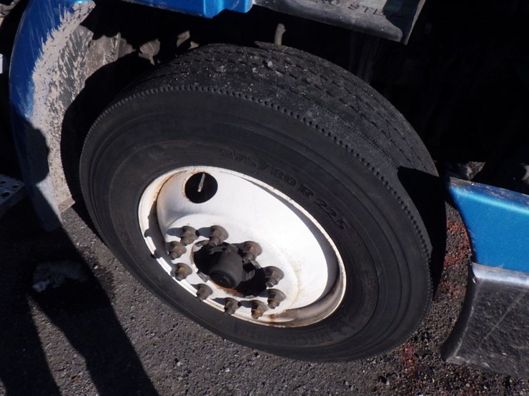 2019-freightliner-cascadia-113-image-22