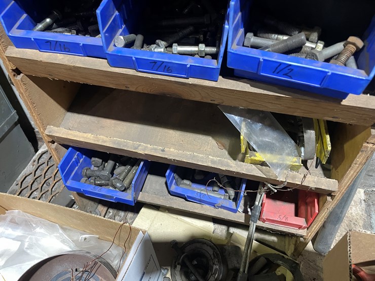 #7018-•-miscellaneous-hardware-and-bolt-bins-image-7