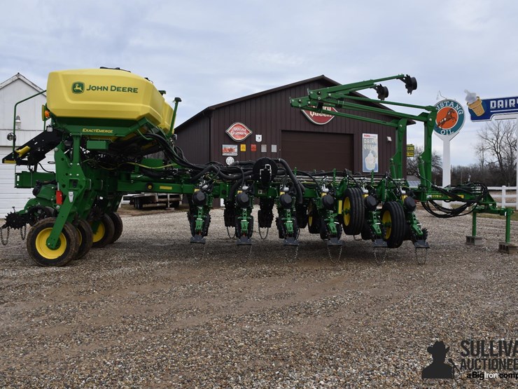 2022-john-deere-1775nt-image-4