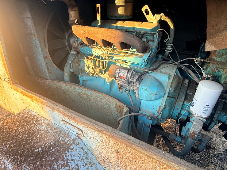 #2596-•-permavane-air-compressor-image-11