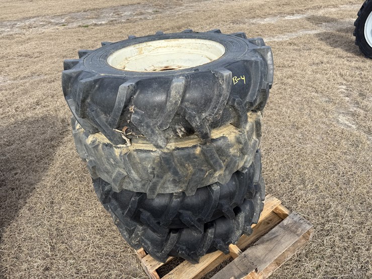 pallet-of-four-pivot-wheels-&-tires-image-3