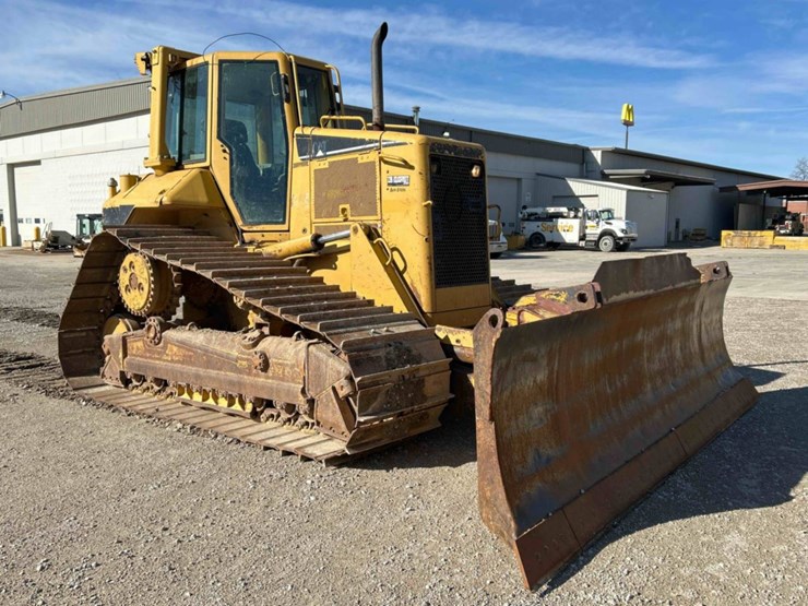 2006-caterpillar-d6n-lgp-image-1