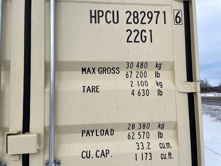 #203-•-20'-shipping-container-image-17