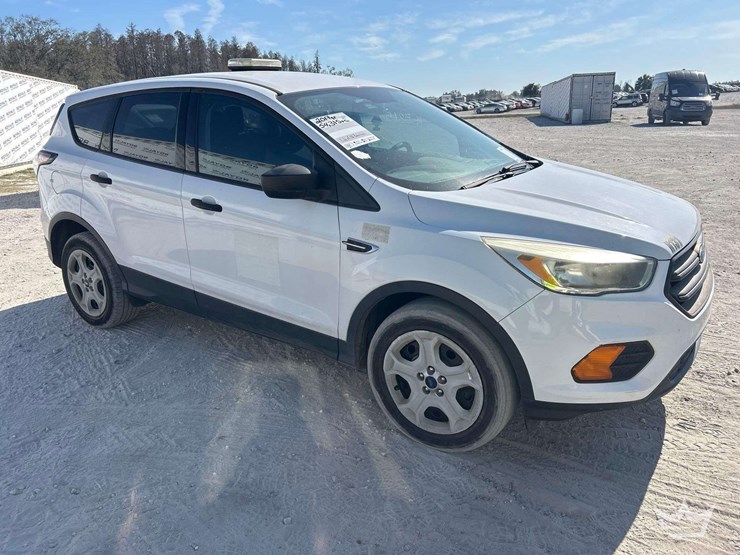 2017-ford-escape-image-2
