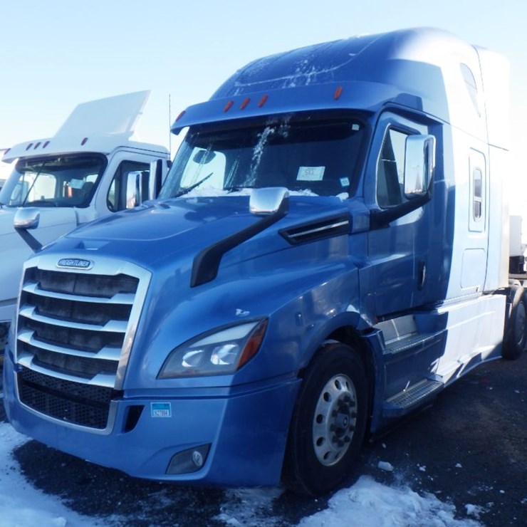 2019 FREIGHTLINER CASCADIA 126