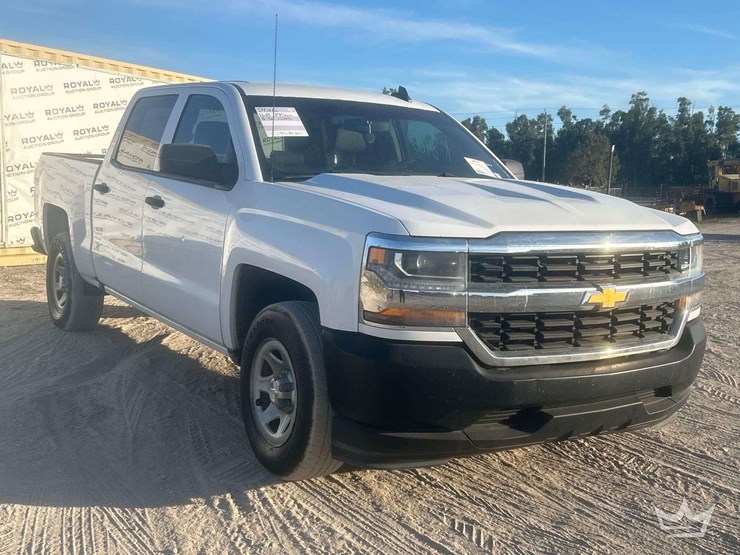 2016-chevrolet-silverado-1500-image-2