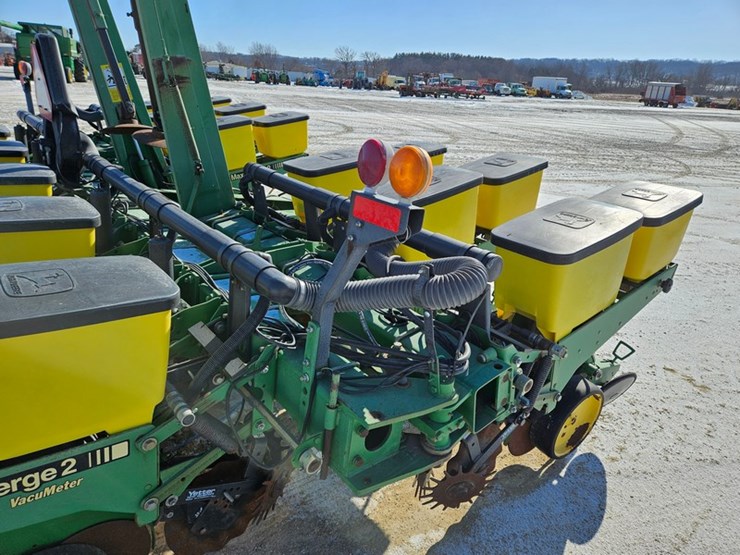 john-deere-7200-image-18