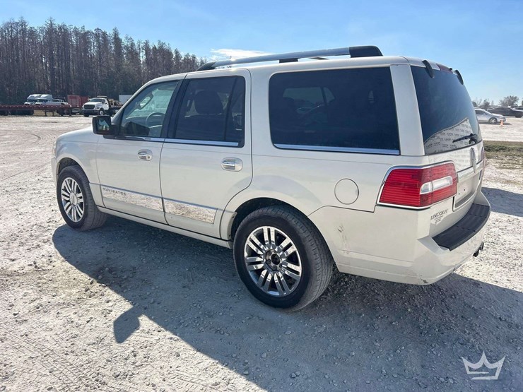 2008-lincoln-navigator-image-4