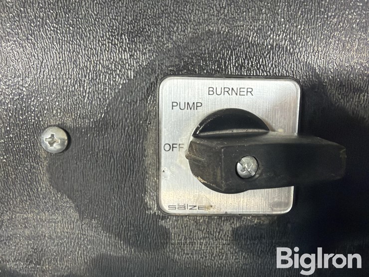 alkota-420x4-hot-pressure-washer-image-10