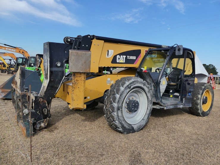 2017-caterpillar-tl1055d-image-1