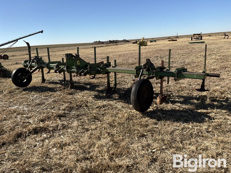 john-deere-3-pt-cultivator/ditcher-image-1