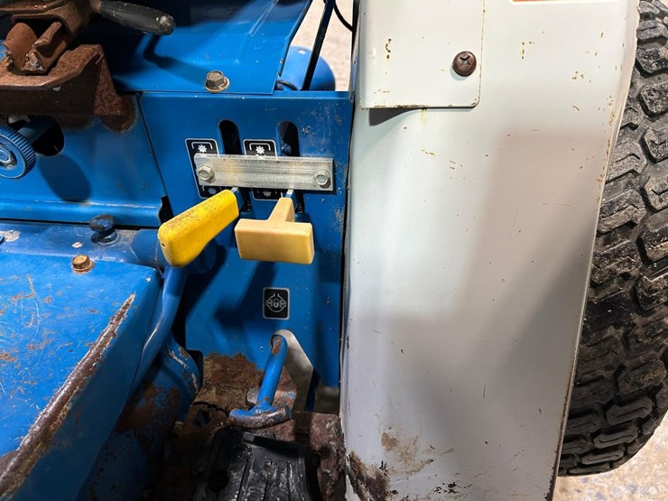 new-holland-1220-image-23