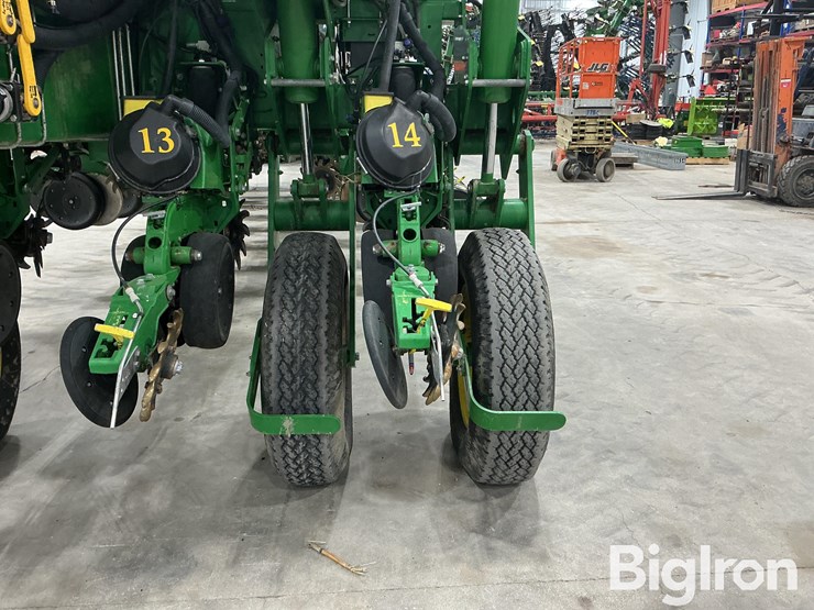 2016-john-deere-1775nt-image-19