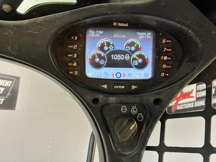 2020-bobcat-t770-image-24