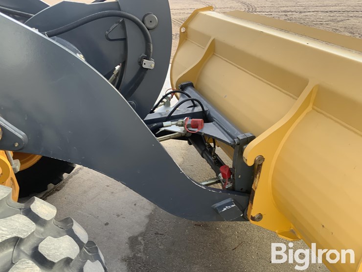 2012-deere-244j-image-19